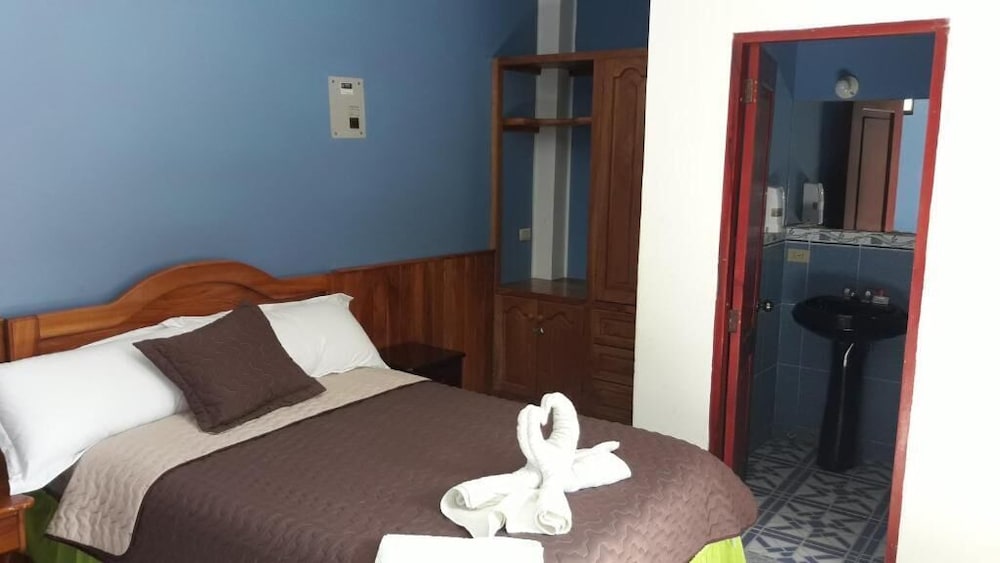 Standard Double or Twin Room photo 3