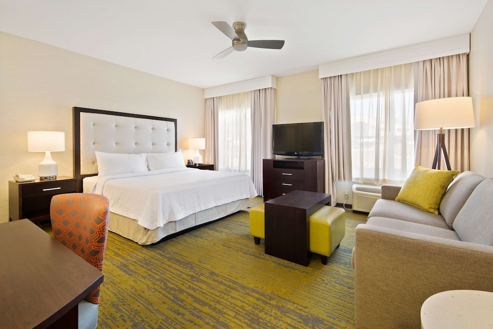 Studio, 1 Queen Bed, Accessible (Mobility & Hearing, Roll-in Shower) photo 2