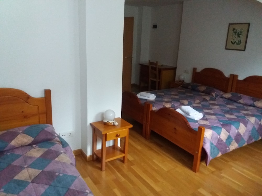 Traditional Triple Room, Garden View photo 3