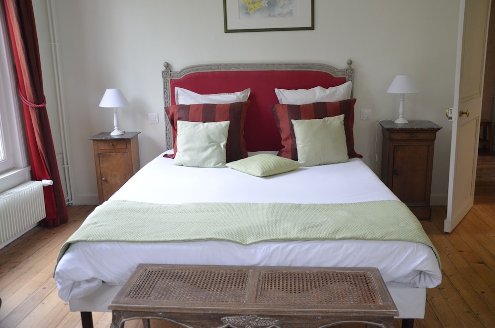 Deluxe Double or Twin Room, Private Bathroom (Chambre Verte)