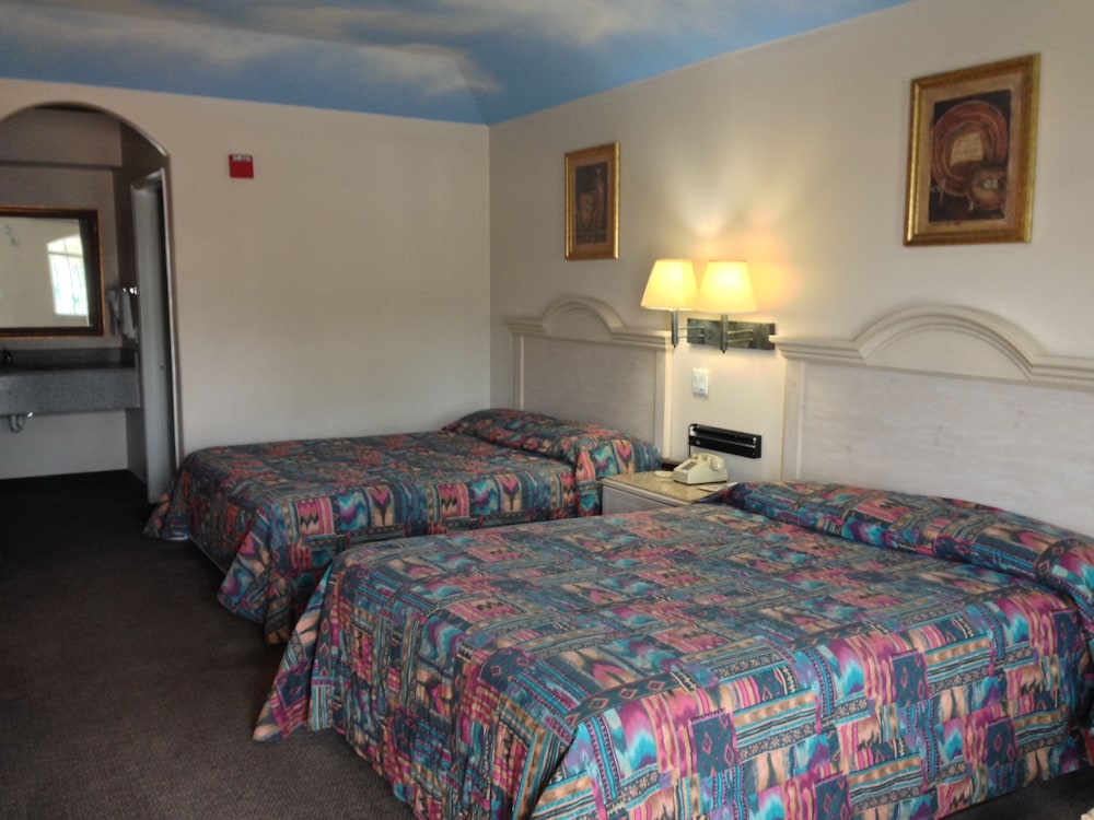 Standard Room, 2 Double Beds, Smoking