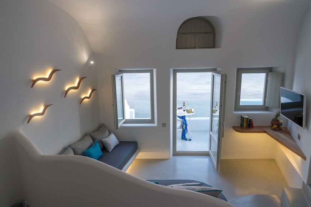 Premium Suite with Outdoor Hot Tub and Caldera View - Photo 6