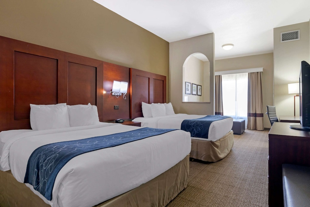 Suite, Multiple Beds, Non Smoking photo 1