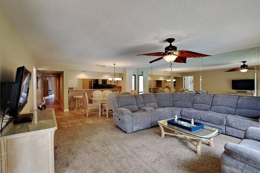 Condo, Multiple Beds, Balcony (Villa 2407 - No Pets)