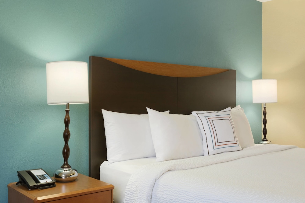 Room, 2 Queen Beds - Photo 3