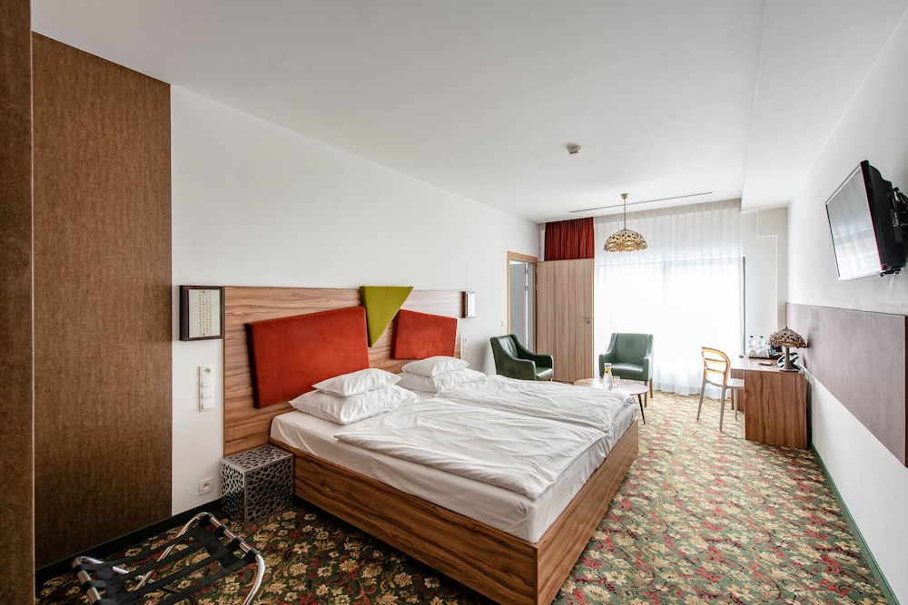 Family Suite, 2 Bedrooms (with adjoining door) photo 2