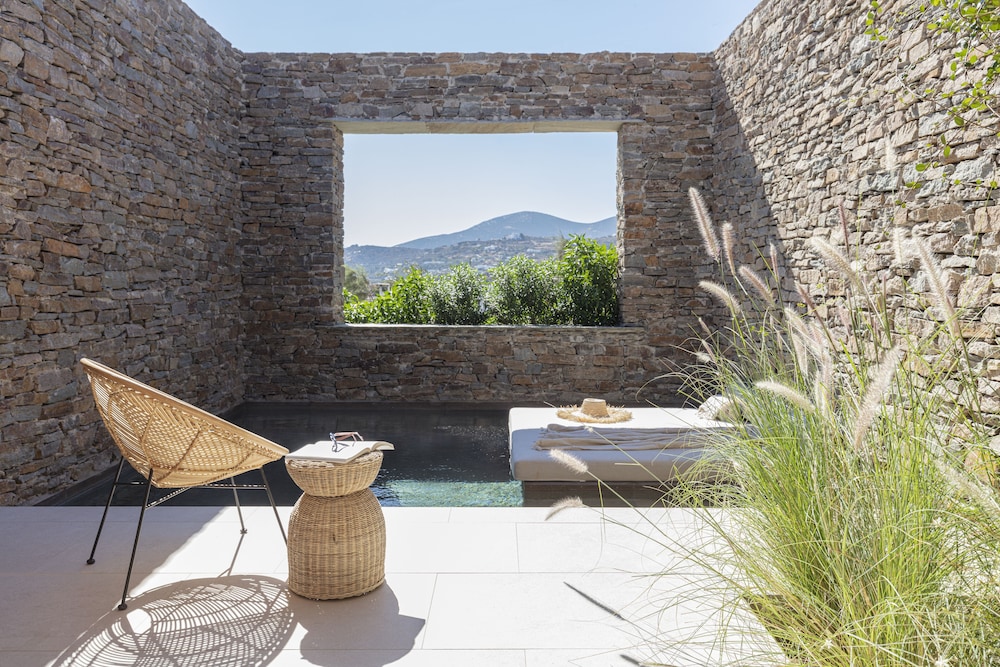 FAROS Superior room with Garden view & plunge pool photo 2
