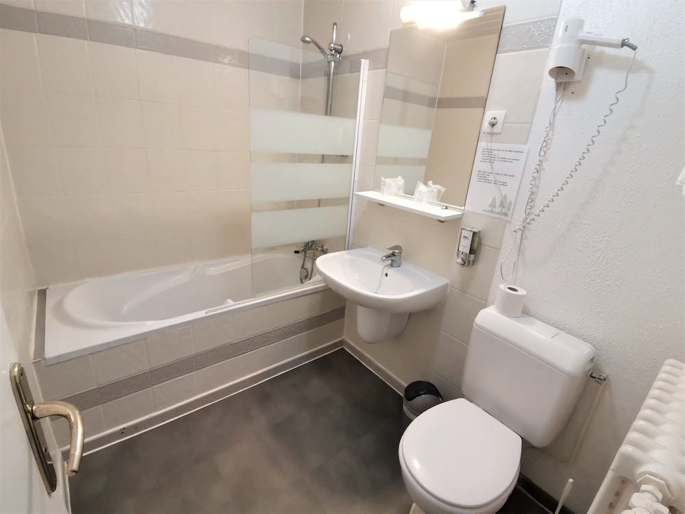 Classic Double Room, 1 Double Bed - Photo 2