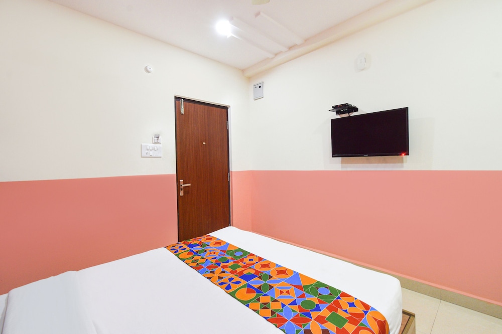 Deluxe Room - Photo 5
