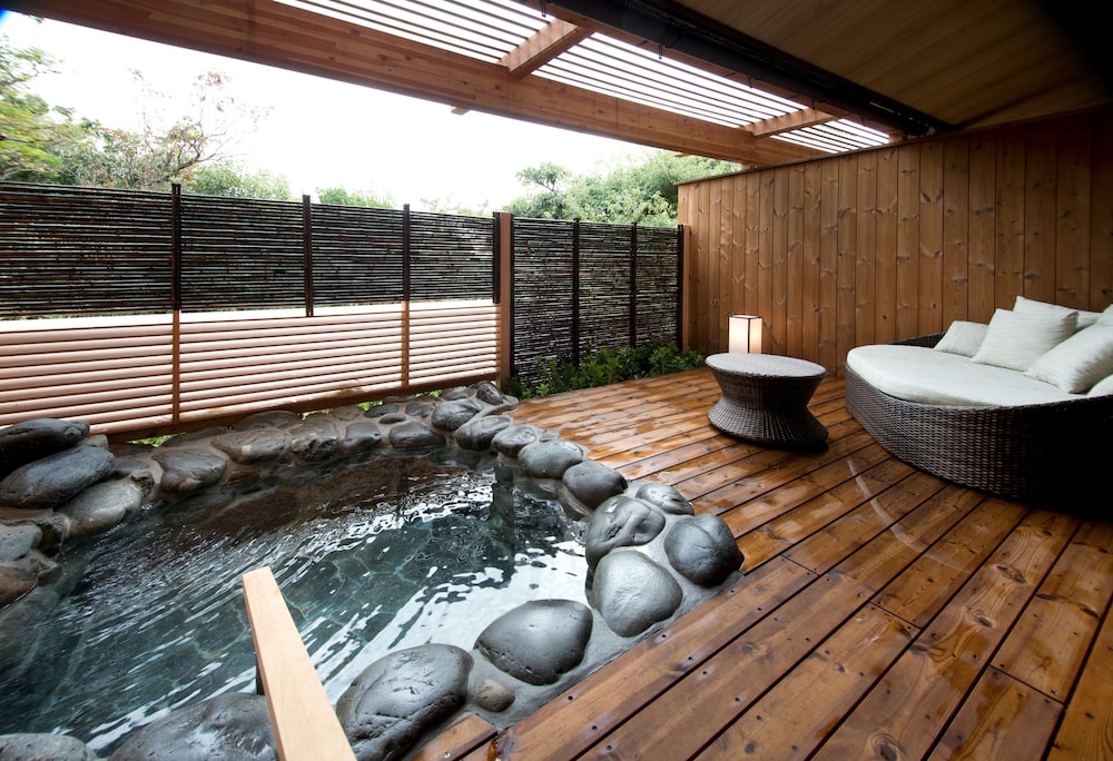 Japanese Western Style Twin Room, Open-air Bath(When selecting Half Board Plan:Dinner is French) photo 2