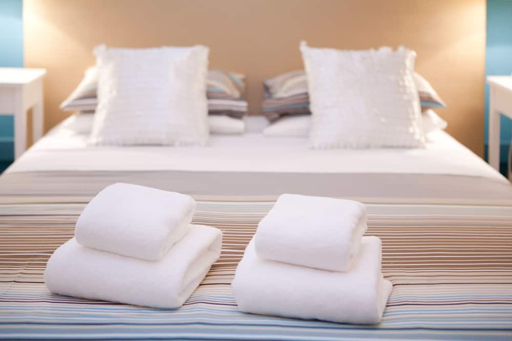 Habitación Doble Económica, Baño Compartido