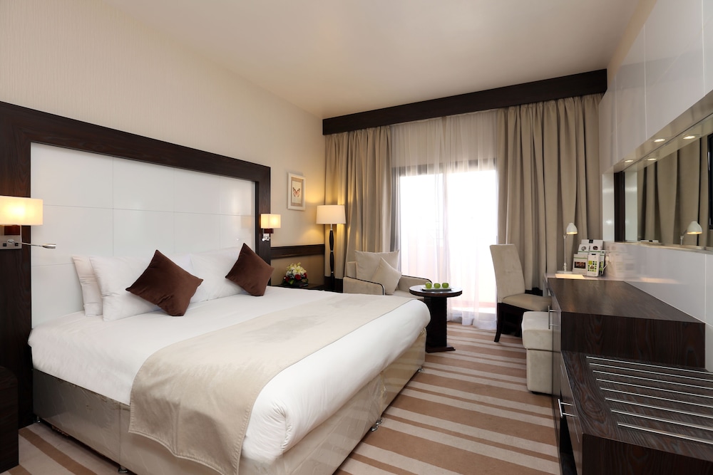 Standard Twin Room (Pool View )