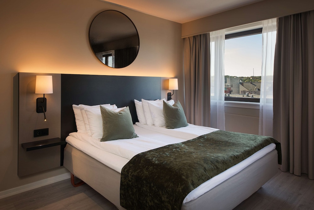 Superior Room, 1 King Bed (Extra) photo 1