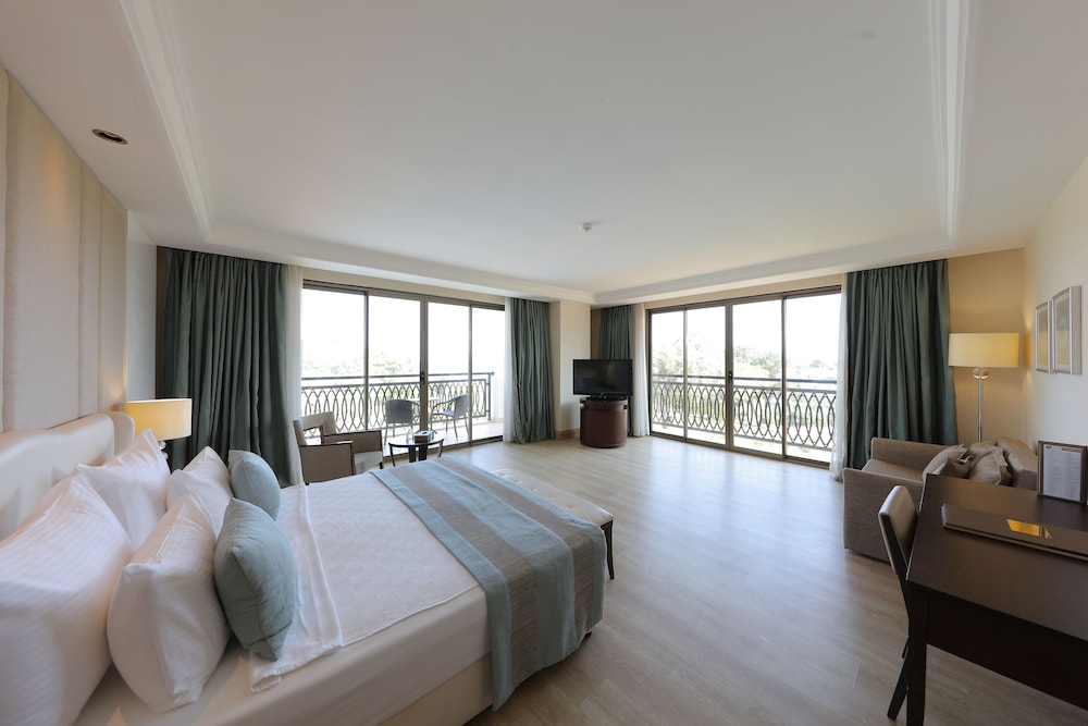 Deluxe Double Room, Sea View (Large ) photo 3