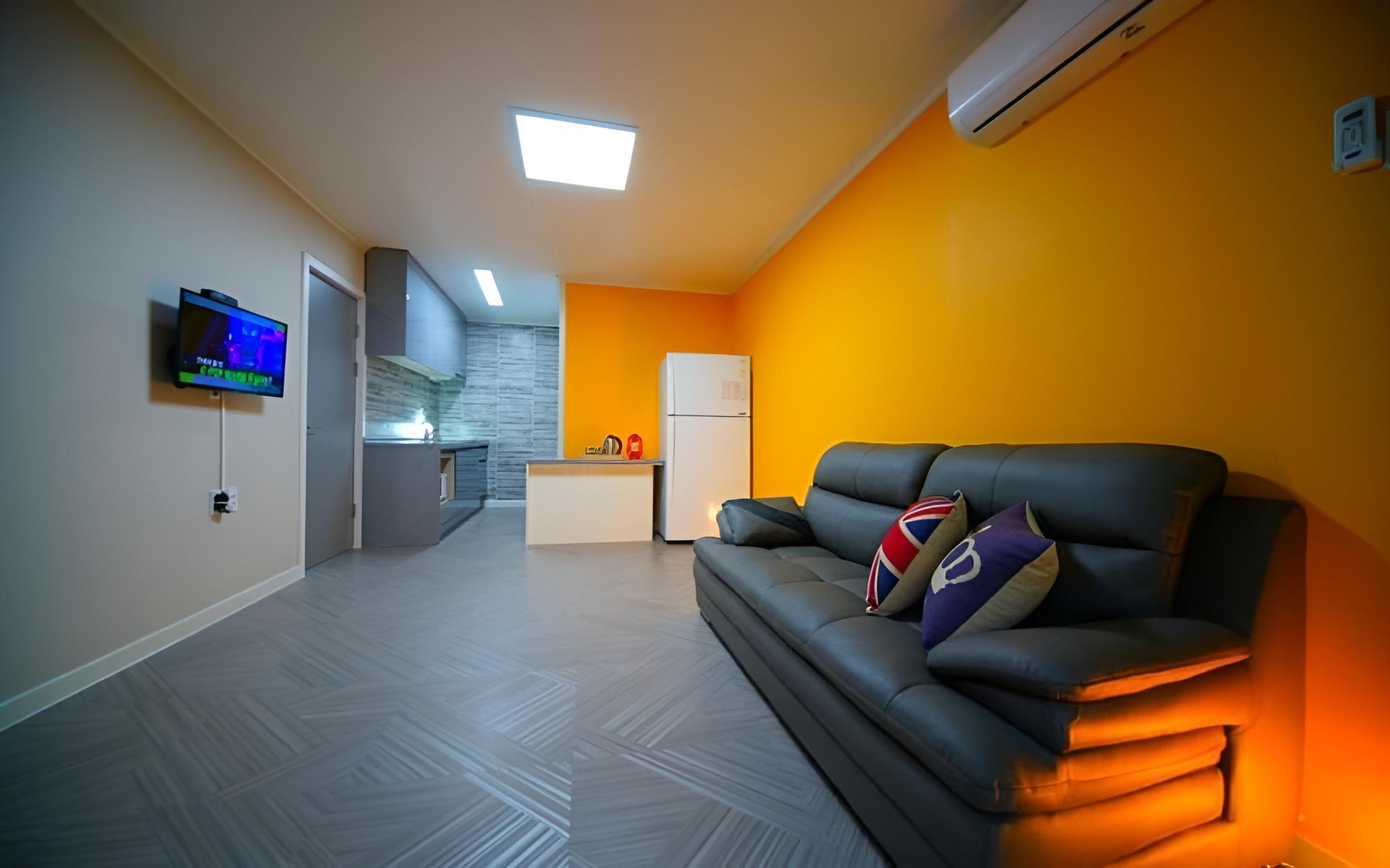 Room (A wing 102) photo 2