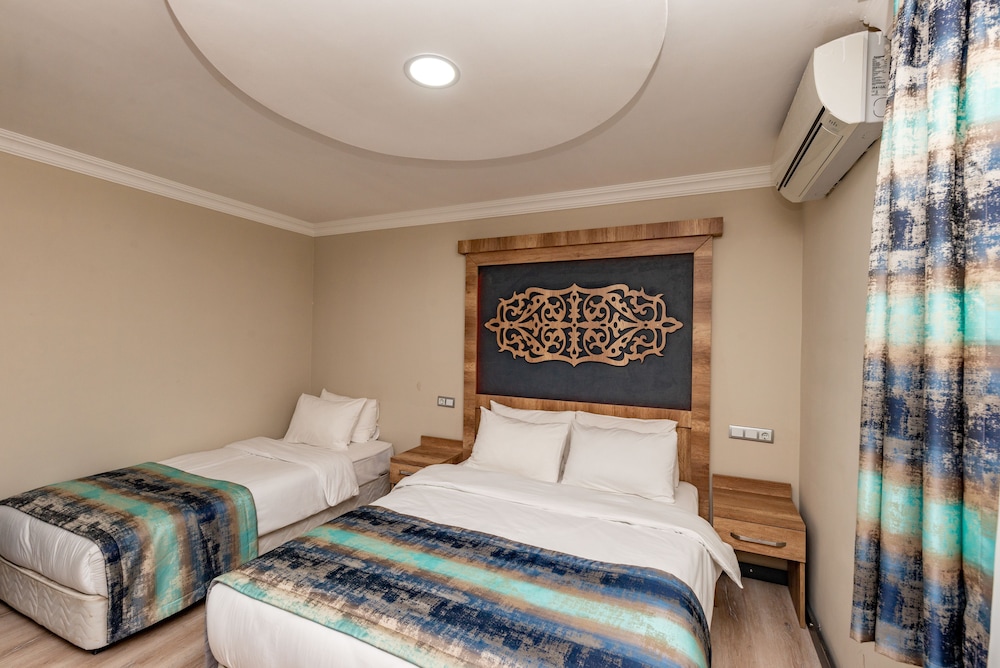 Family Room, 2 Bedrooms