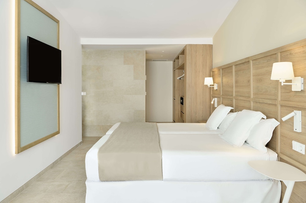 Family Suite, Garden View (2 Adults & 2 Children)