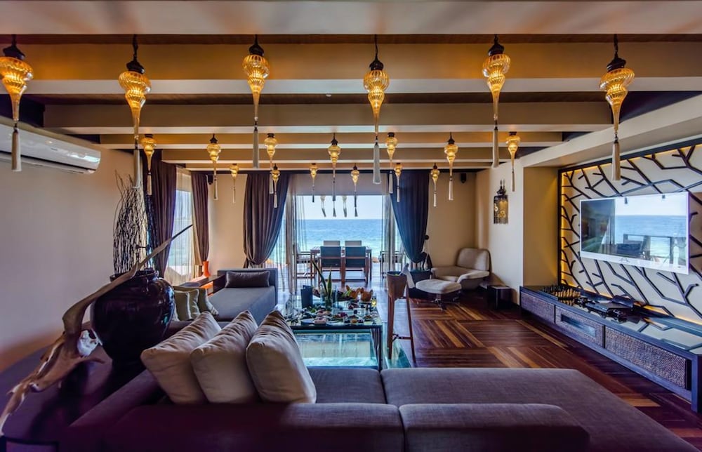 Suite (Ayada Royal Ocean) with Private Pool photo 2