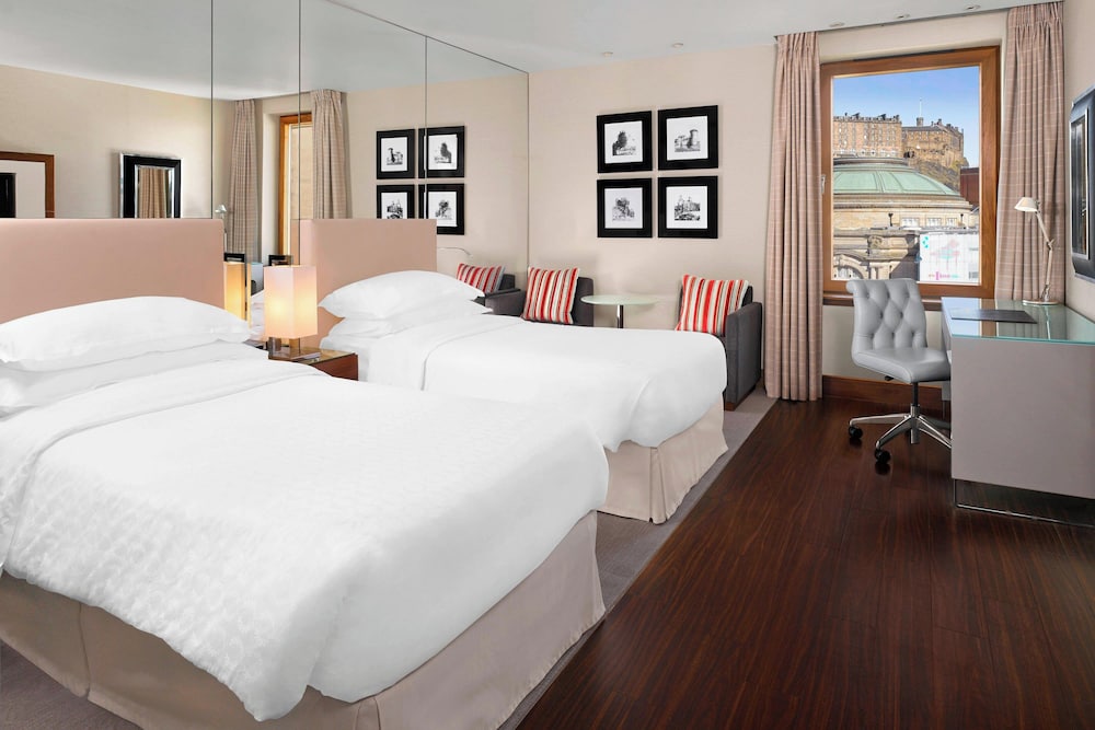 Room, 2 Twin Beds (View)