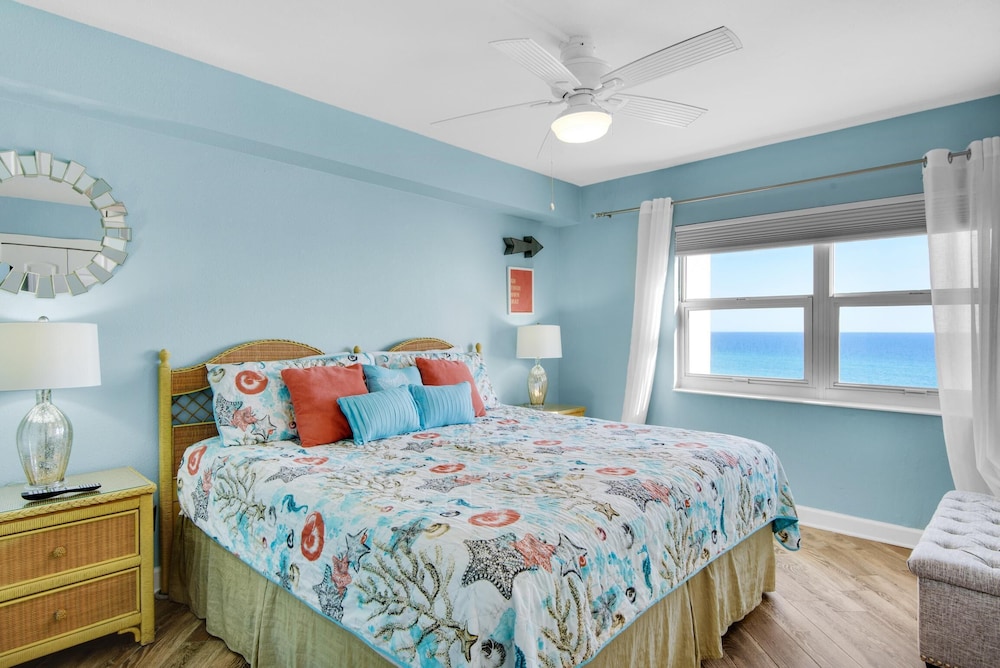 Apartment, Multiple Beds (Regency Towers 702 West- Azure Pleasu) photo 3