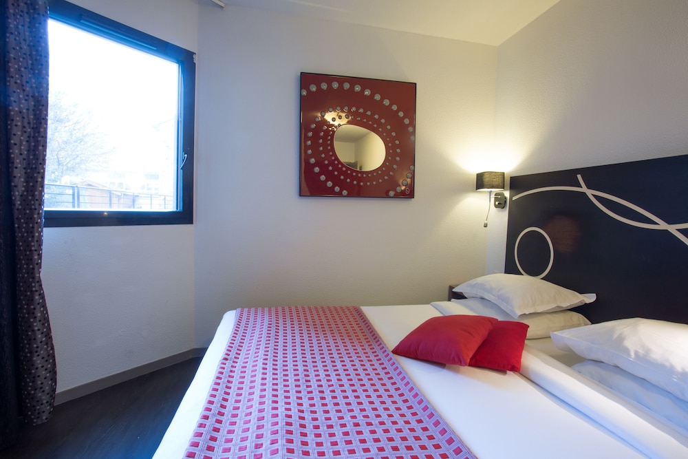 Single Room, Kitchenette