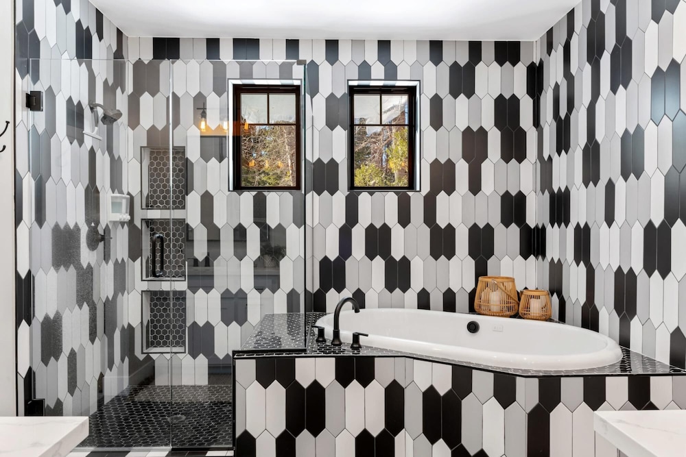 Luxury Retreat Home w Hot Tub, Foto 5