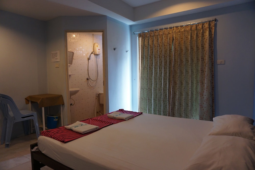 Double Room with Fan photo 2