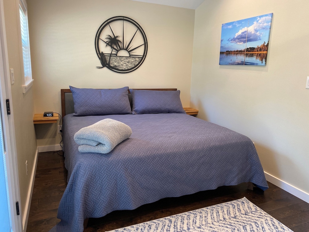 Lakeside Cottage photo 1