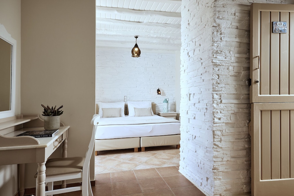 Standard Double or Twin Room photo 2