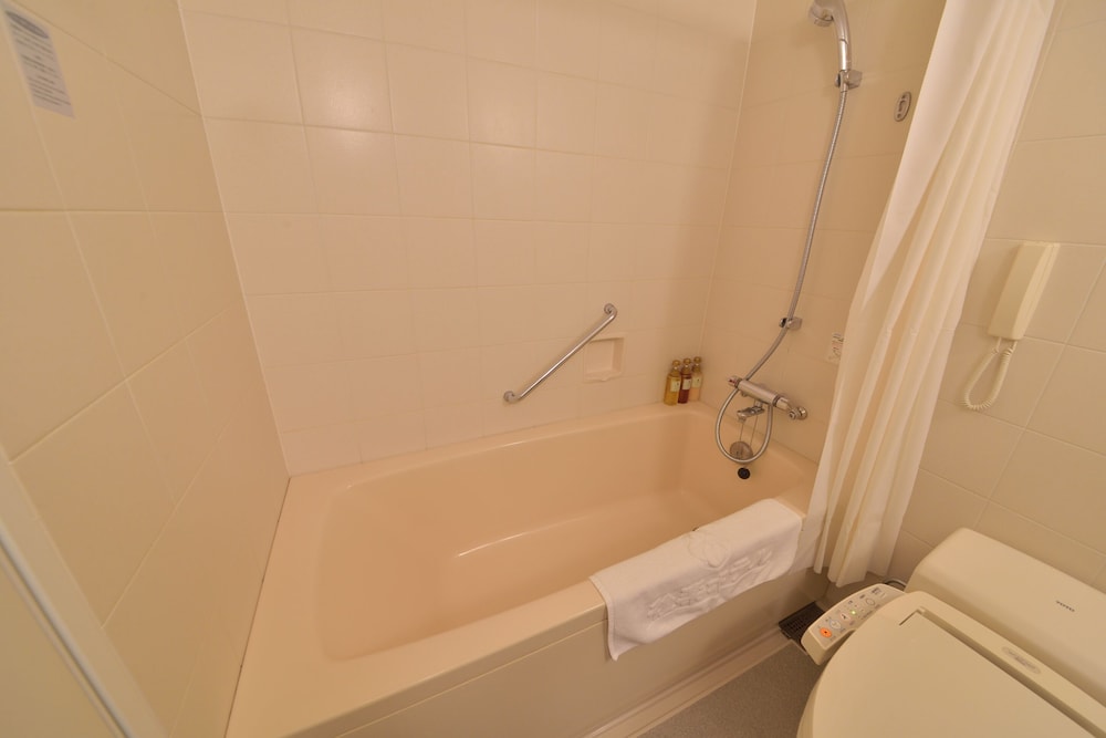 Superior Twin Room with Extra Bed, Non Smoking (6 Occupancies) - Photo 7