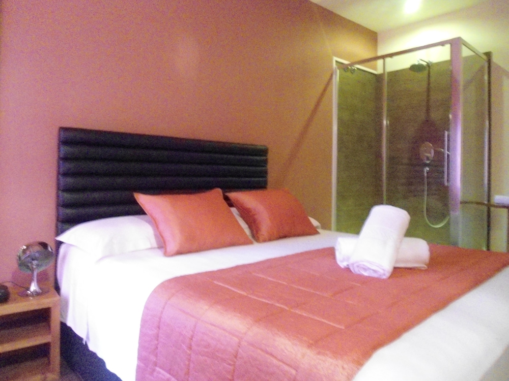 Luxury Double Room, 1 Queen Bed photo 3