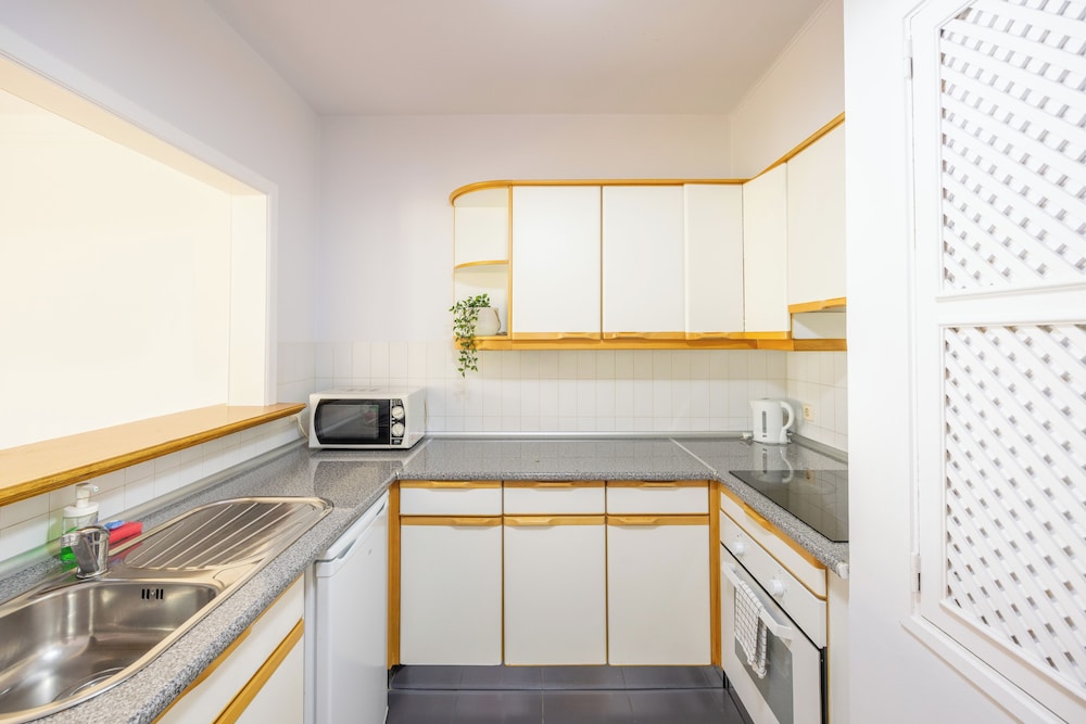 Family Apartment, 2 Bedrooms - Photo 4