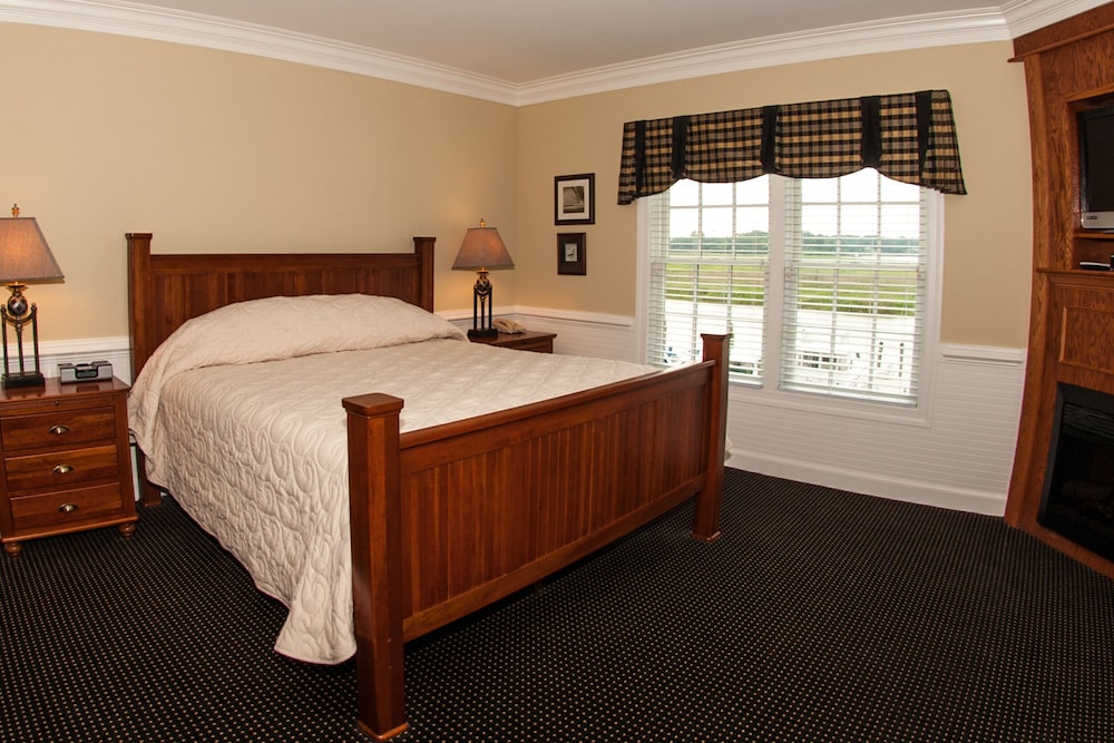 Deluxe Room, 1 King Bed - Photo 6