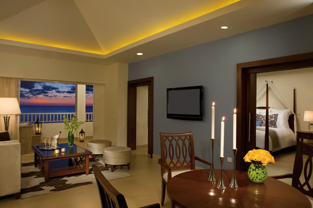 Preferred Club Master Suite photo 3