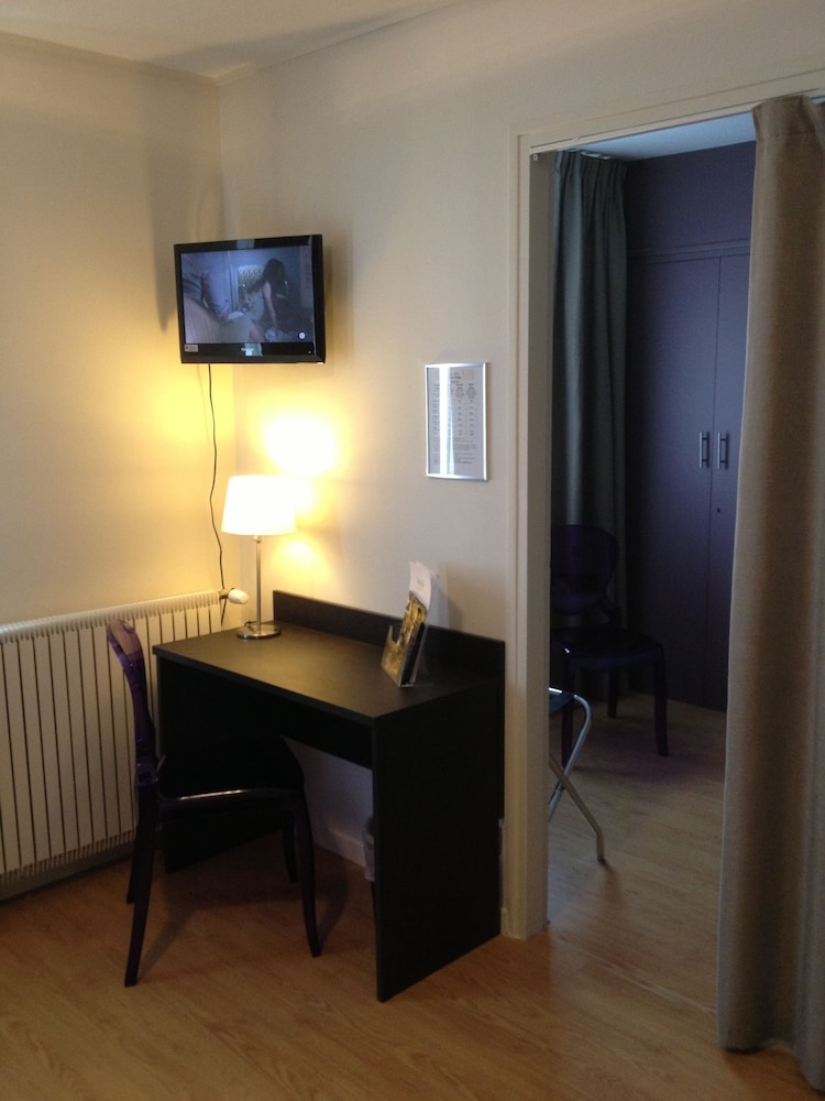 Triple Room, City View photo 2