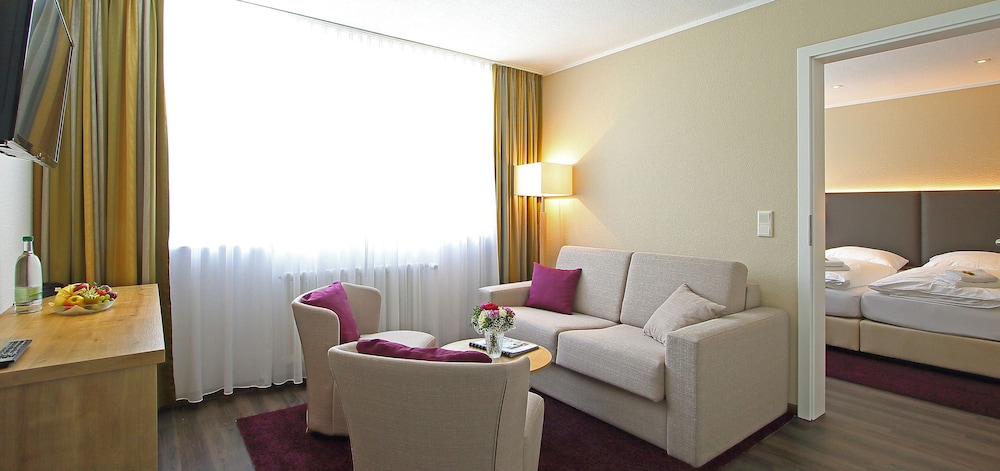 Family Room, Garden View