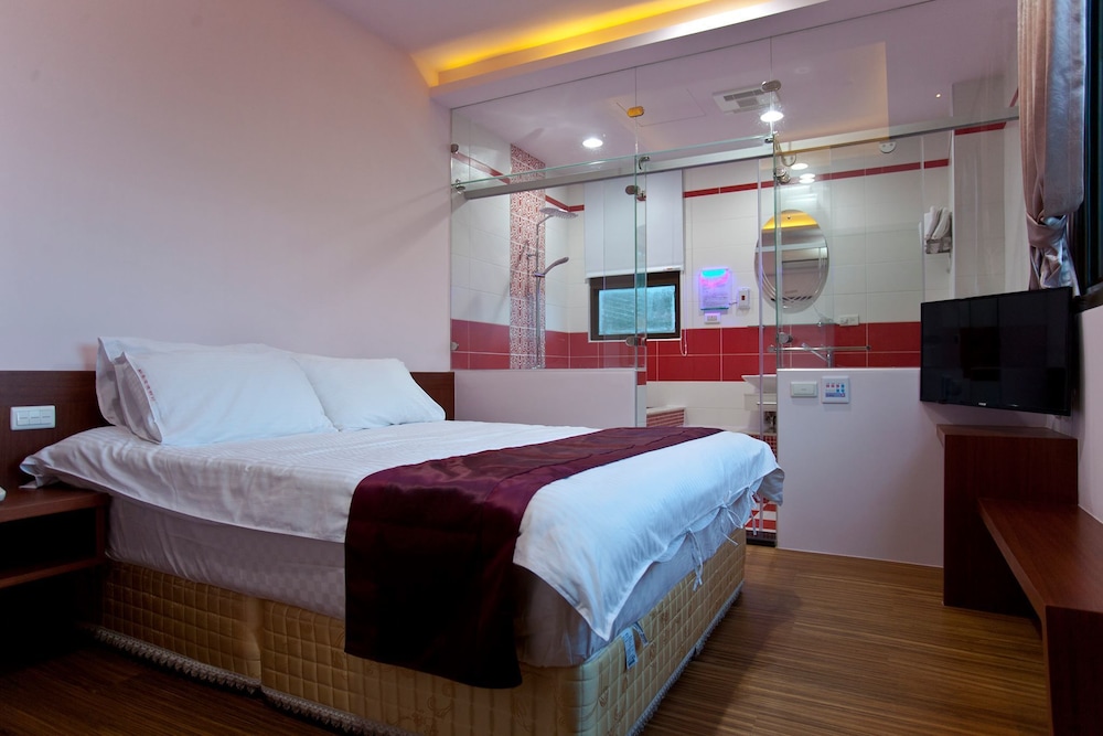 Elite Double Room, 1 Bedroom, Jetted Tub photo 3