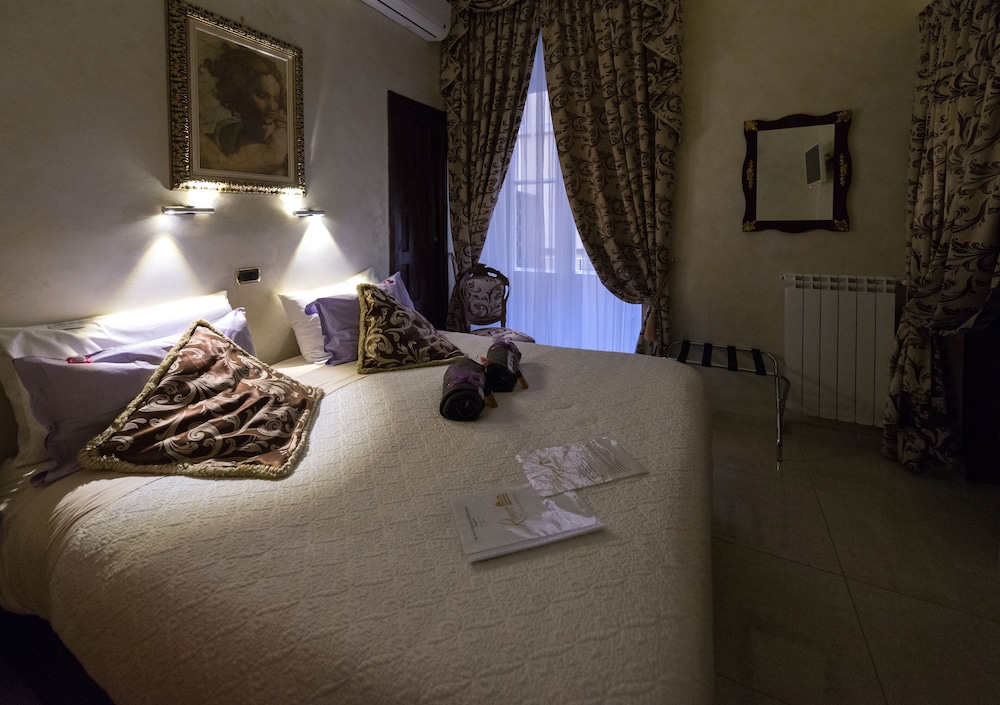 Deluxe Double Room, Balcony photo 2