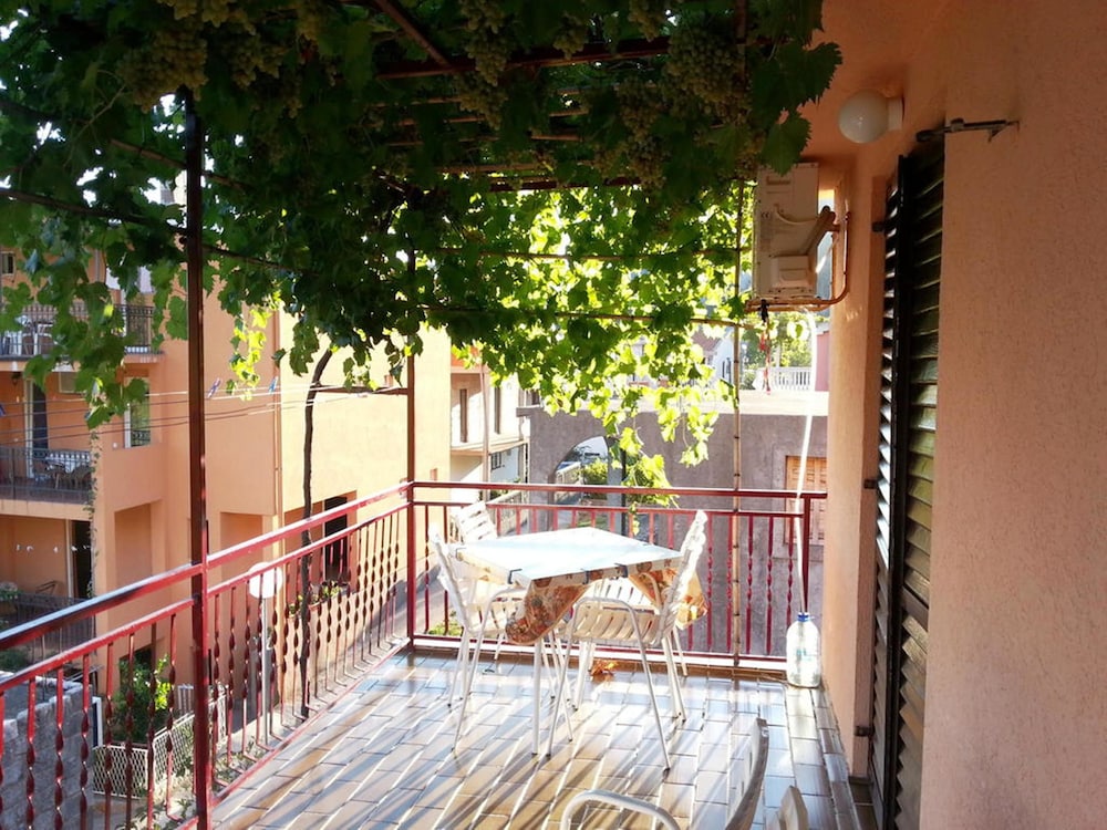 Classic Double or Twin Room, 1 Bedroom, Kitchen, Sea View photo 3