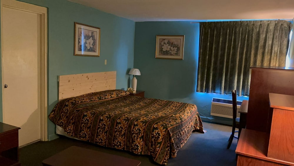 Single Room, Smoking