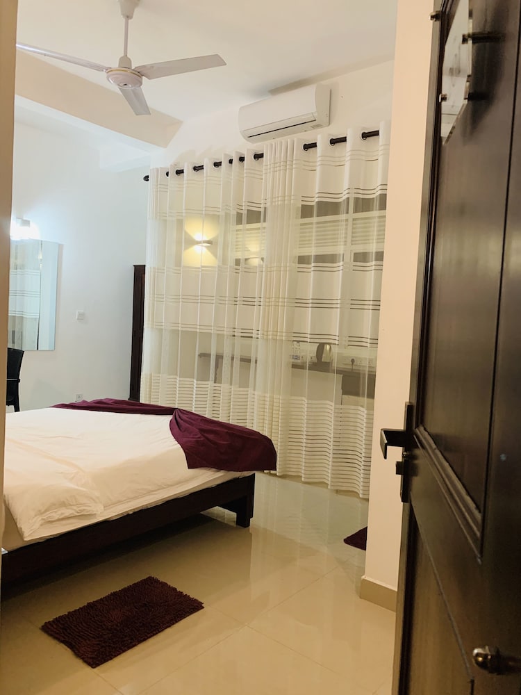 Basic Triple Room, Multiple Beds photo 3