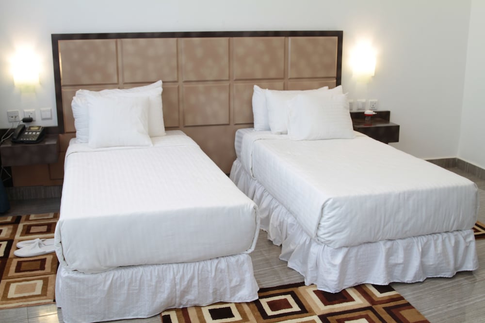Standard Twin Room, 2 Double Beds photo 1