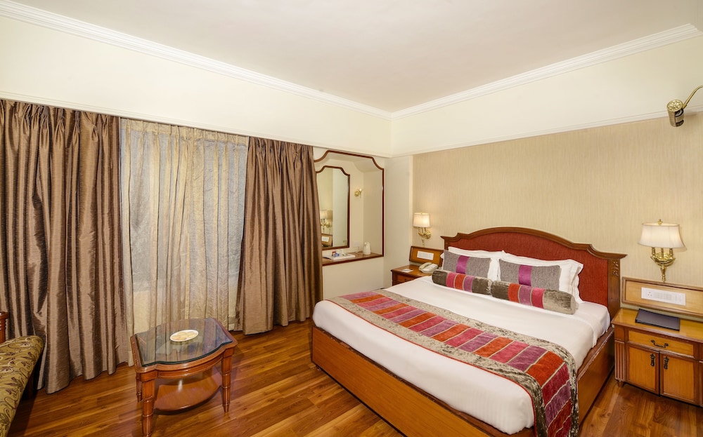 Superior Room, 1 King Bed