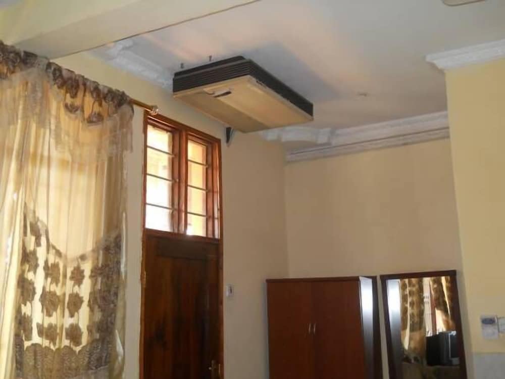 Deluxe Suite, 1 King Bed, Balcony, City View