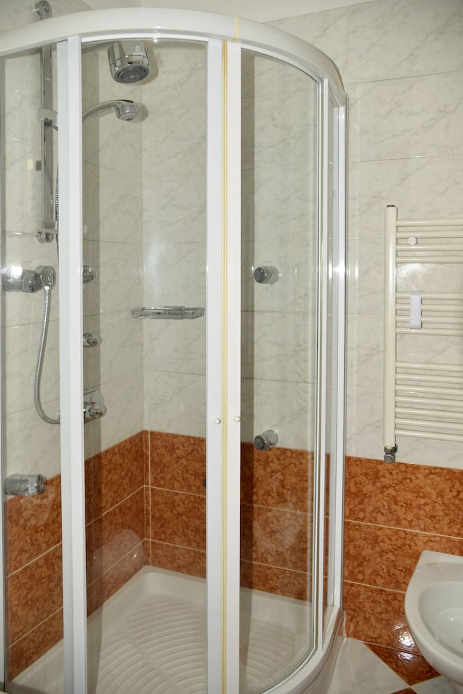 Twin Room, 2 Twin Beds - Photo 3