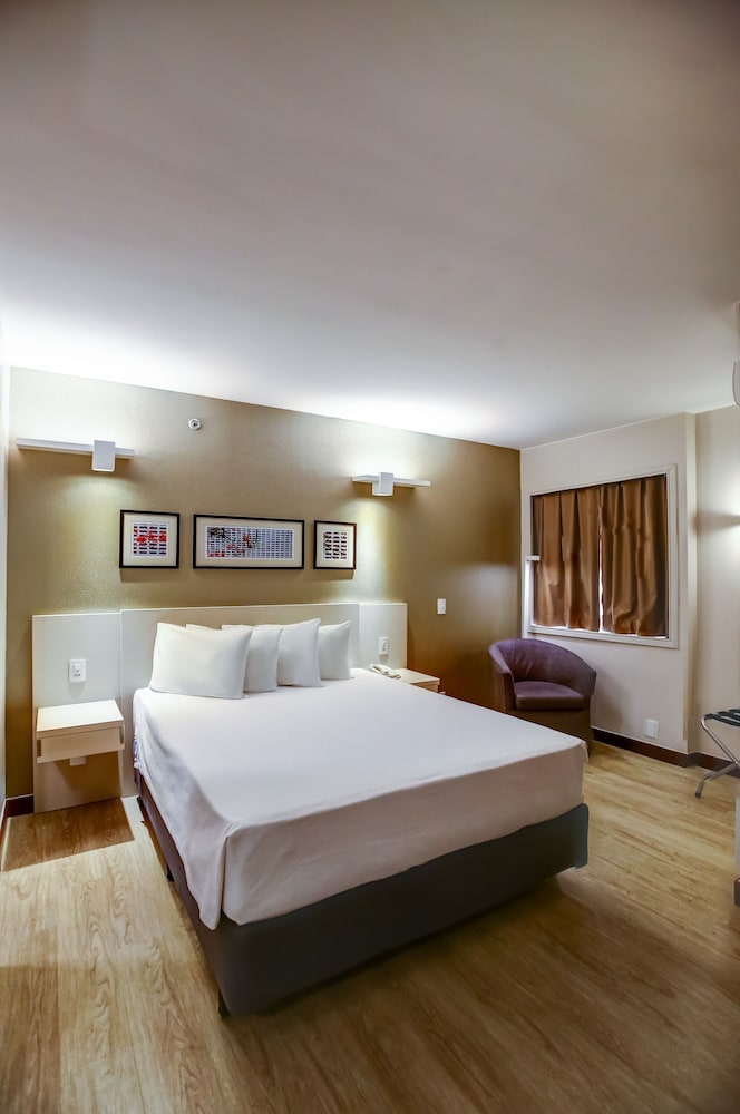 Luxury Suite, 1 Queen Bed, Non Smoking - Photo 6