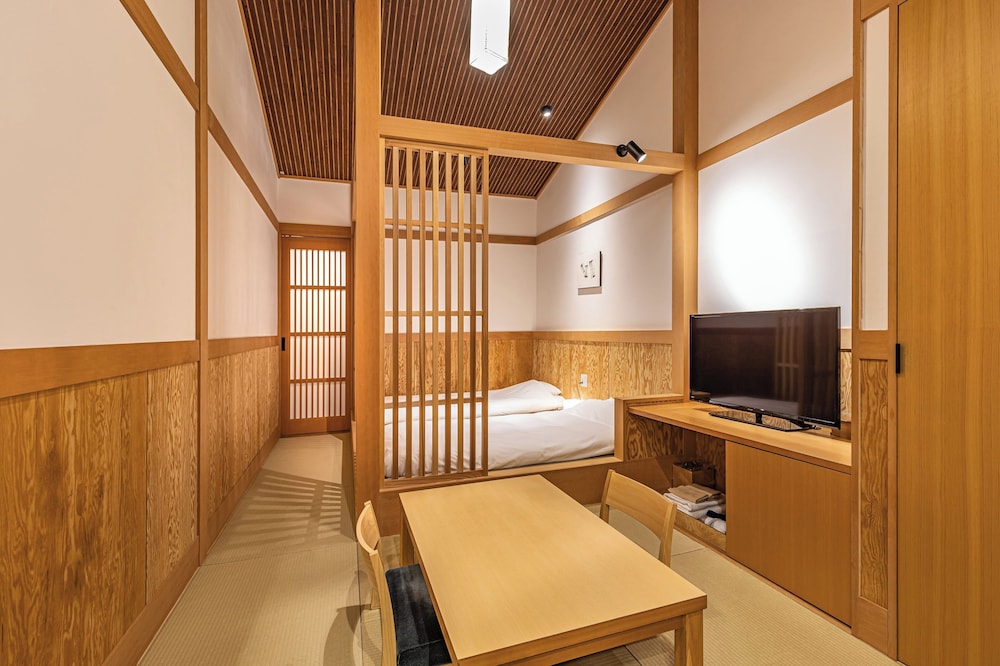 Luxurious Seafood Boat Platter for Dinner & BF, Japanese Twin Room with Private Open-air Bath