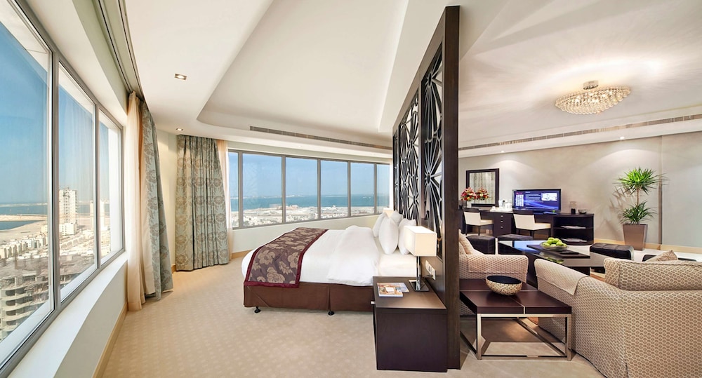 Family Suite, Multiple Beds, Non Smoking, Kitchenette (Converts to 2 Twin Beds, View) photo 2