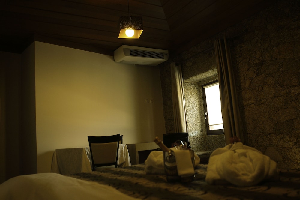 Double or Twin Room, Pool View - Photo 3