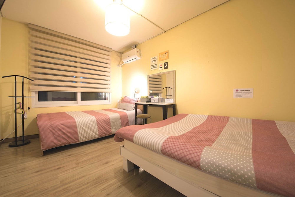 Luxury Triple Room, Private Bathroom [Must notify check-in time to Hotel]